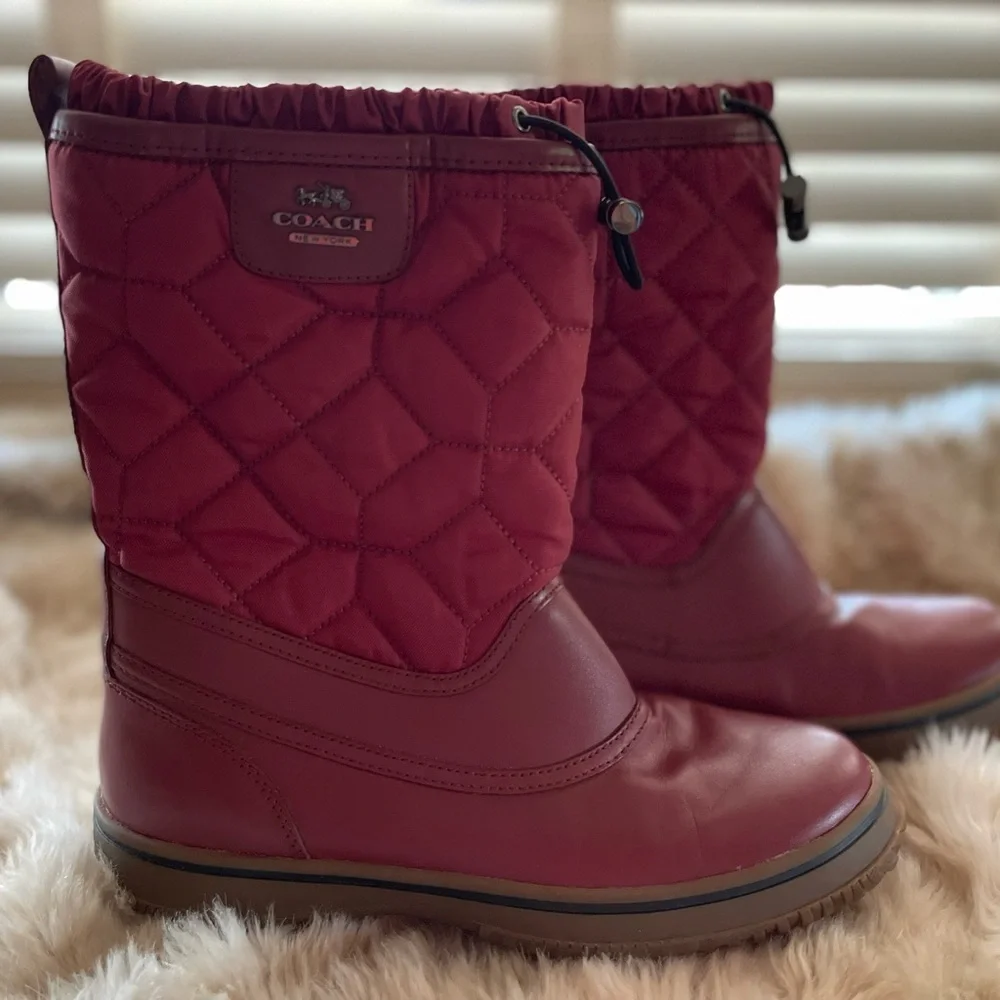 COACH Quilted “Sparrow” red boots size 7